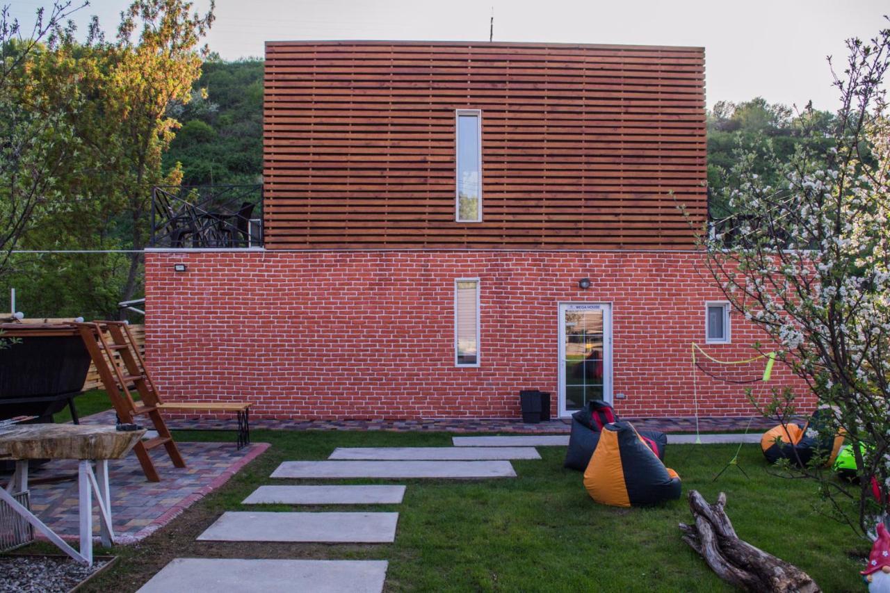 Nasha Dacha Villa Almaty Exterior photo