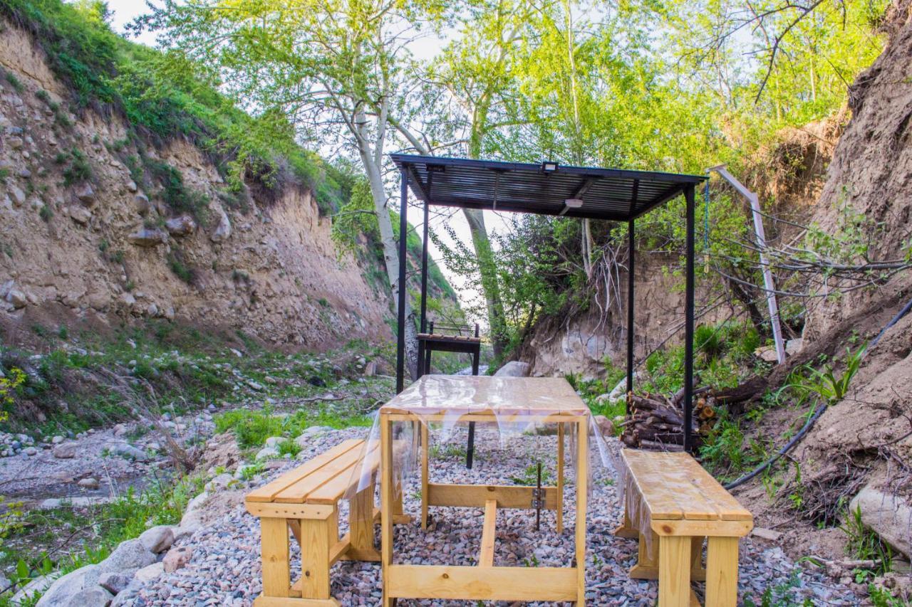 Nasha Dacha Villa Almaty Exterior photo